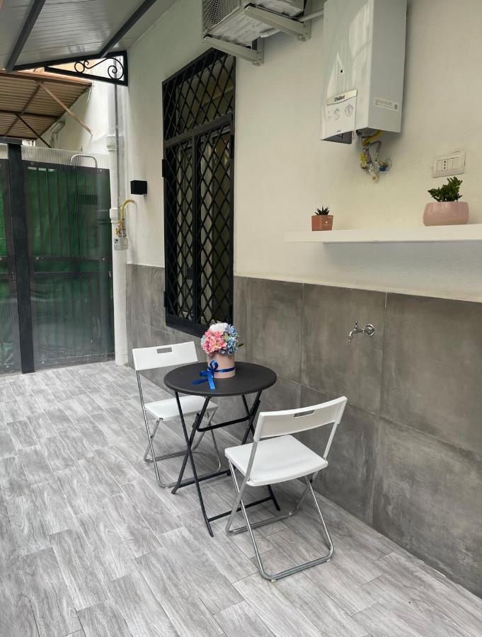 Santa Monica Appartamento Naples Exterior photo